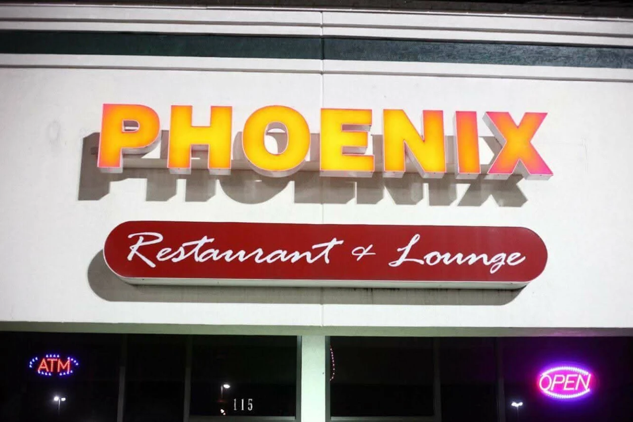 PREMIERE FRIDAY'S Phoenix Lounge